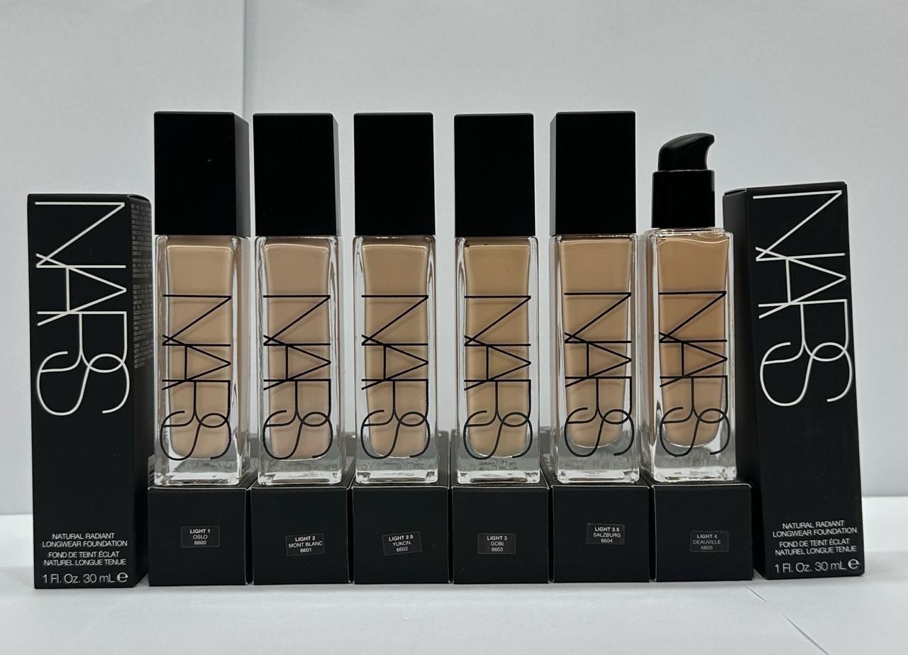 Mars Natural Radiant Longwear Foundation